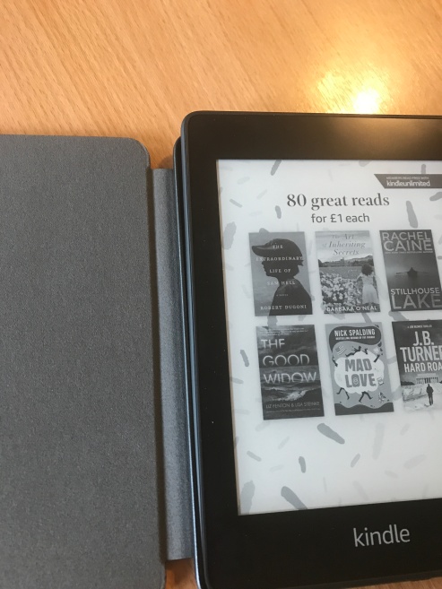 Kindle Fabric Cover - Charcoal Black (10th Gen - 2019 release only—will not  fit Kindle Paperwhite or Kindle Oasis).